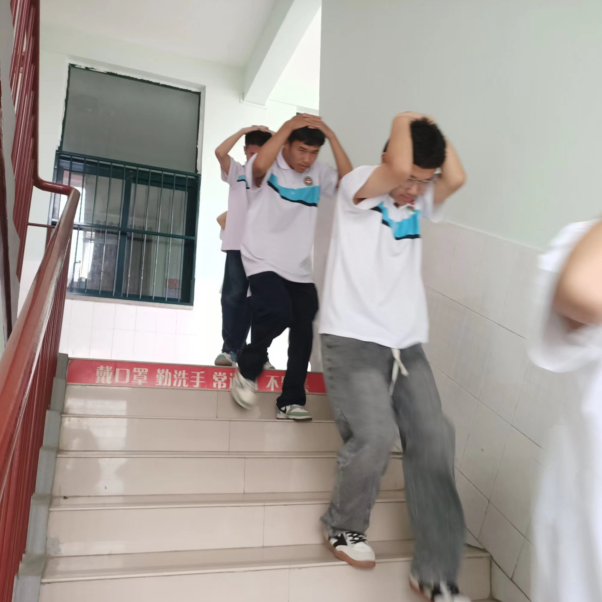 461b4de3a30397e22104de49ef29bef8.png
